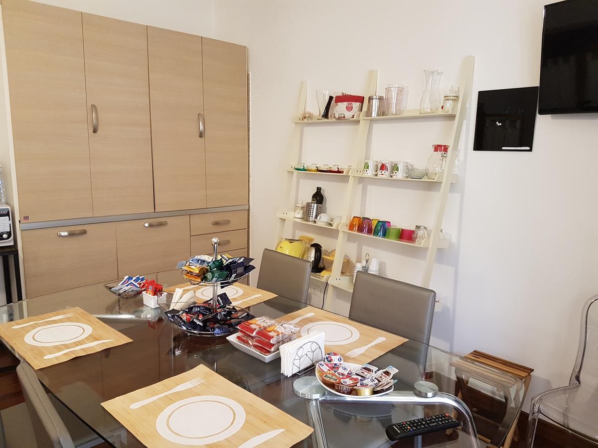 Bed & Parking Apartment Palermo Luaran gambar