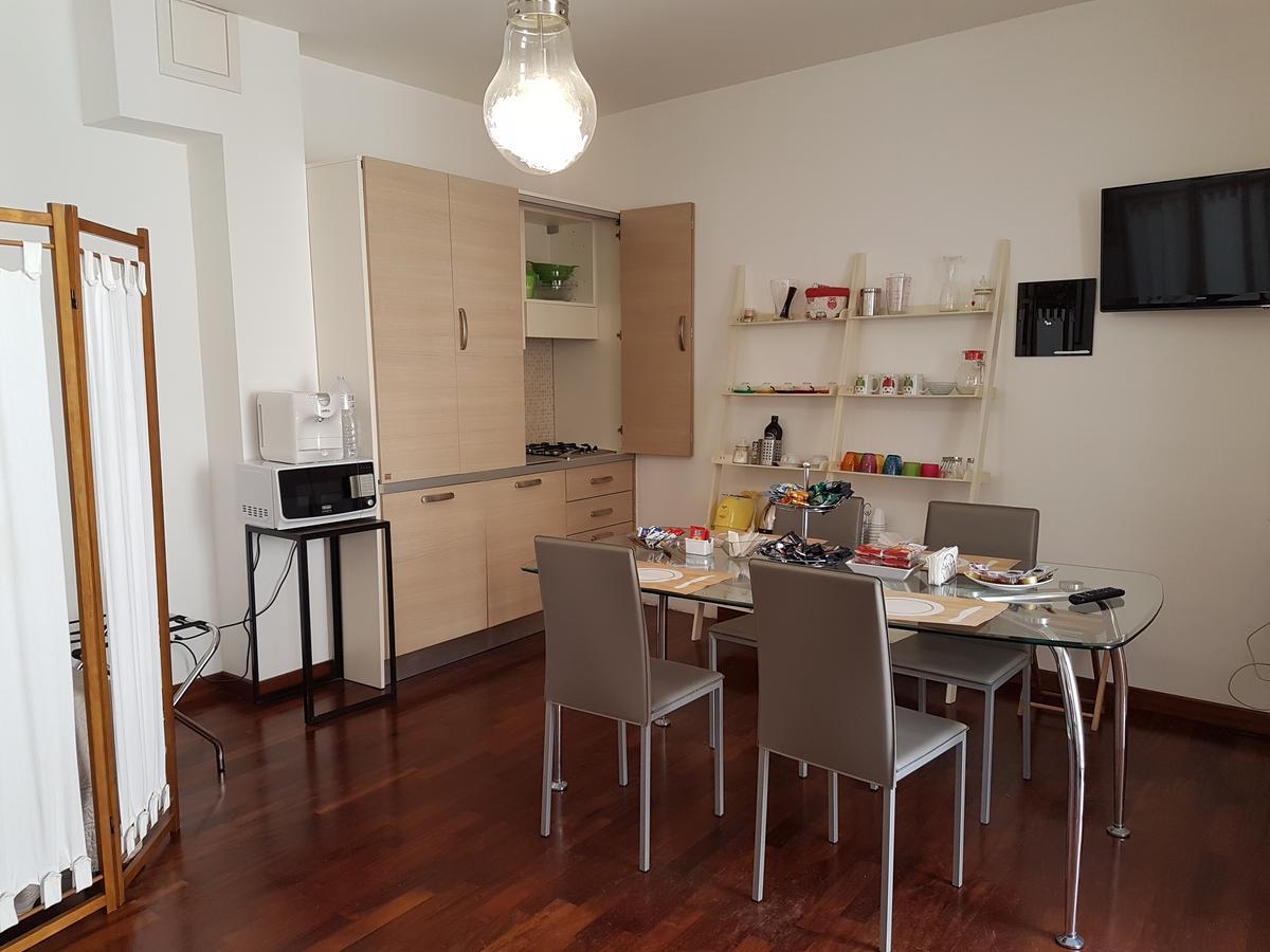 Bed & Parking Apartment Palermo Luaran gambar