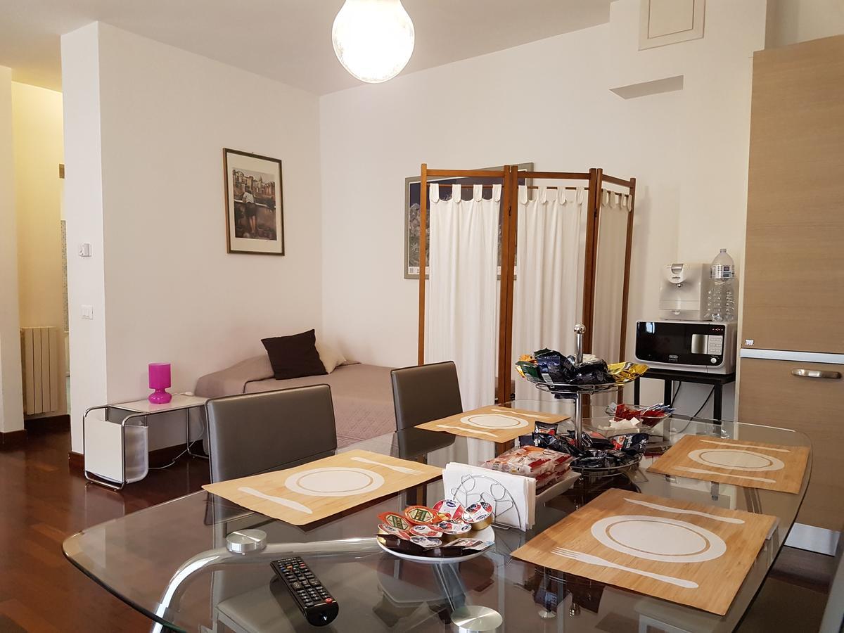 Bed & Parking Apartment Palermo Luaran gambar